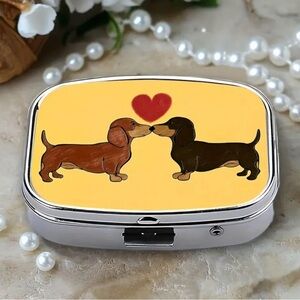 New Dachshund Love Pill Box #284